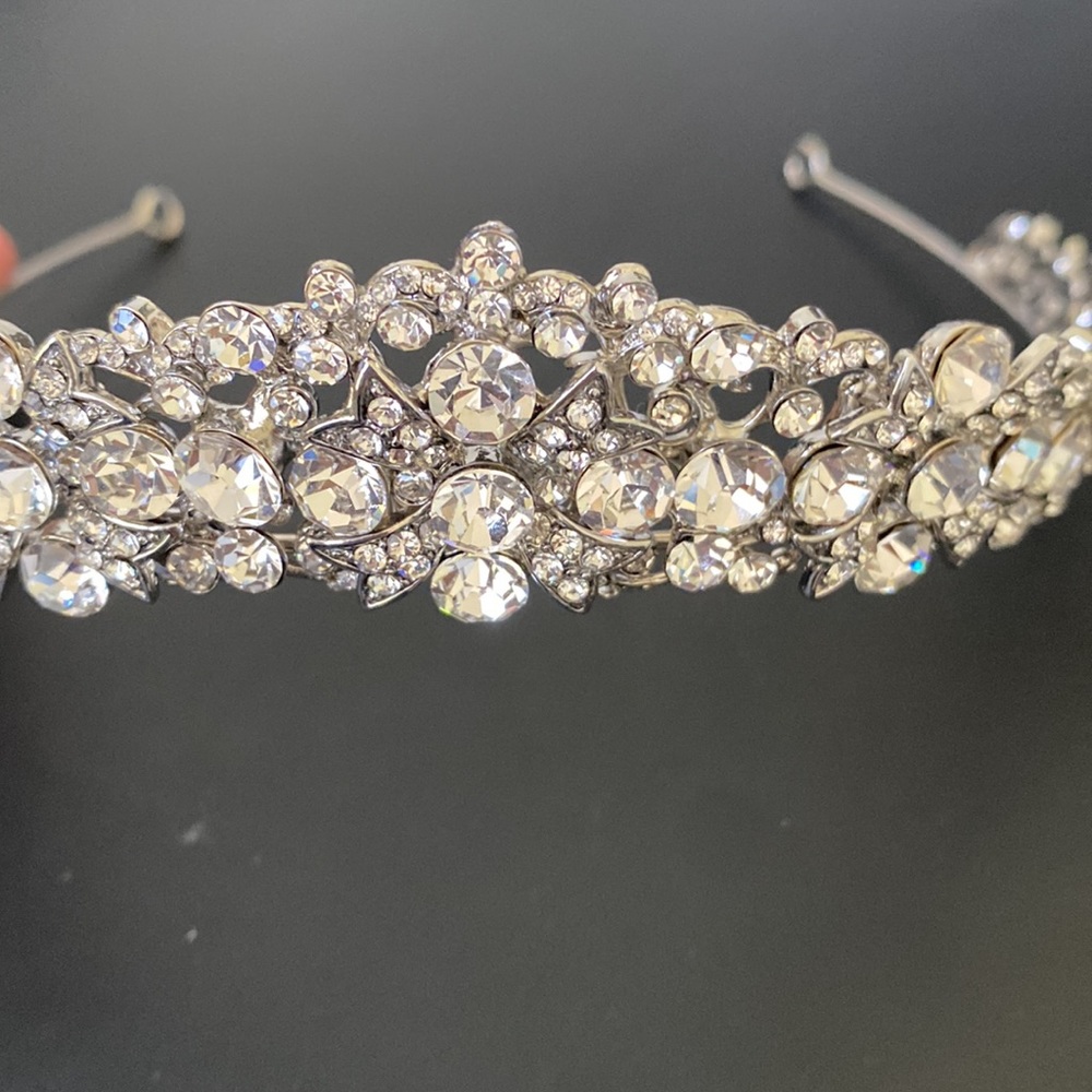 Silver Tiara - Picture 3 of 4